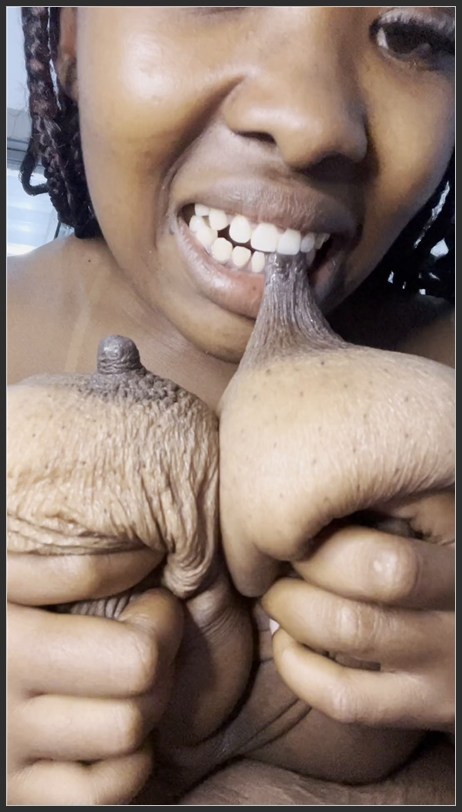 Macromastia Black Tits